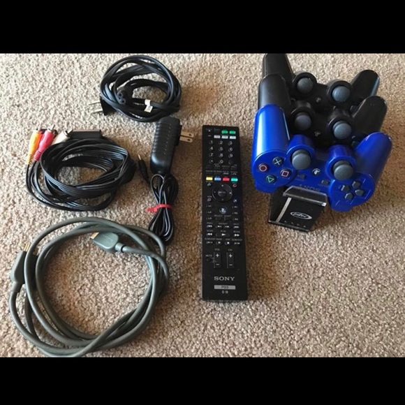 PS3 /5 GAMES/REMOTE/CHARGING DOCK/CONTROLLERS - Picture 2 of 8